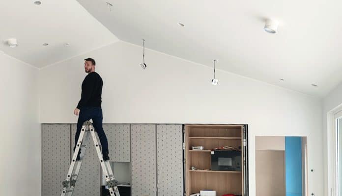 Conversione di vecchie lampade alogene in luci LED