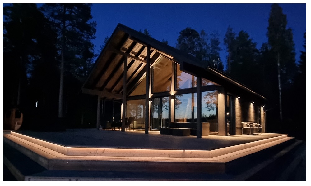 Led nauja ulkotilassa - Led nauha terassilla
