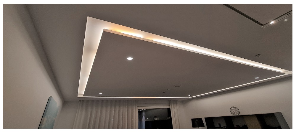 Miksi led nauha tarvitsee alumiiniprofiilin? Koska muuten led valonauha voi muuttaa väriä kuumentuessaan.
