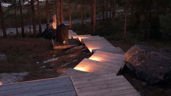 Terrazza e gradini delle scale - illuminazione per l'atmosfera e la sicurezza