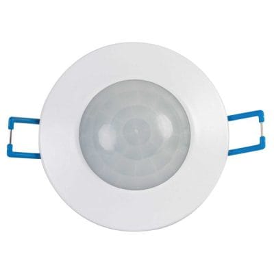 motion_and_ash_detector_for_ceiling_on_wall_uppo_surface_pir_ledstore.fi - LedStore Pyöreä, valkoinen, kattoon asennettava liiketunnistin, jossa on keskellä kupolimainen linssi. Tuotteeseen sisältyy kaksi sinistä kiinnitysklipsiä asennusta varten sekä huomaamattomat LED-merkkivalot toiminnan tehostamiseksi. Saatavana LedStore.fi-verkkokaupassa osana laajaa led-valaistuksen valikoimaamme.
