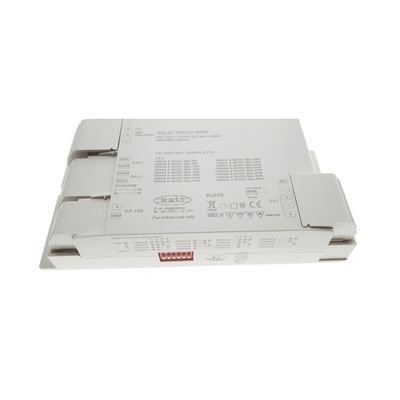 Una vista angolata di un controller per LED bianchi con porte multiple e specifiche dettagliate per soluzioni di illuminazione efficienti.