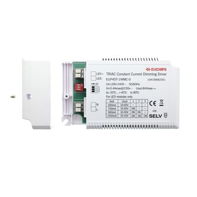 Testo alternativo: 'Regolatore dimmer standard TRIAC bianco con specifiche tecniche e pannello semitrasparente per illuminazione a LED'