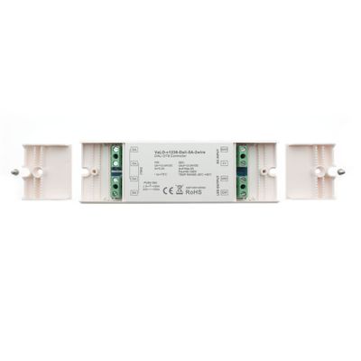 Dispositivo elettrico bianco per illuminazione a LED con doppio connettore, connettori per fili e certificati CE e RoHS. Ideale per uso professionale.
