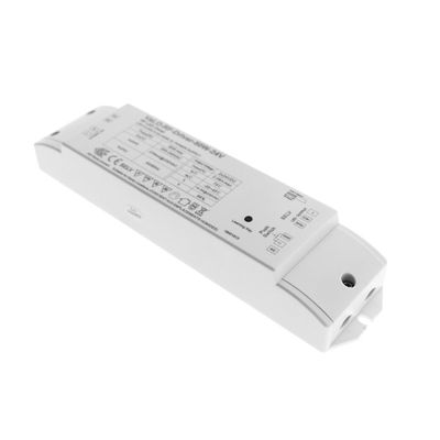 Controller LED con definizioni ed etichette di ingresso/uscita: una parte essenziale delle soluzioni di illuminazione LED. Migliora l'efficienza energetica e le prestazioni.