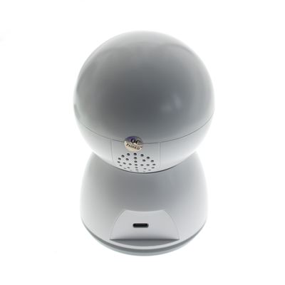 Apparecchio LED a cupola bianco con adesivo QC PASSED, porta USB in basso, base bianca.