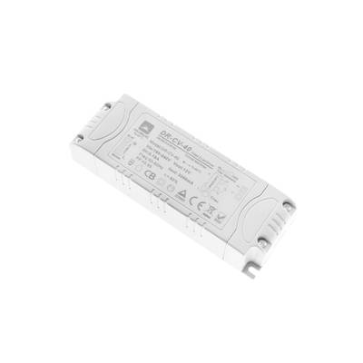 Potente controller LED rettangolare bianco con etichette tecniche, codice a barre e simboli su sfondo bianco puro per soluzioni di illuminazione LED intelligenti.