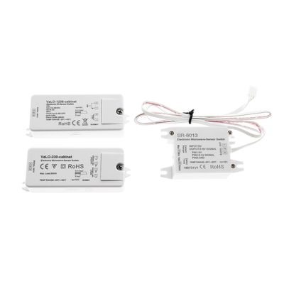 Vista dettagliata di un componente di un apparecchio di illuminazione a LED, che evidenzia la struttura della lampada e i collegamenti elettrici.