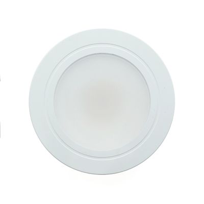 Plafoniera a LED, rotonda e bianca con copertura smerigliata piatta; ideale per soluzioni di illuminazione domestica moderna. Efficienza energetica e design elegante.