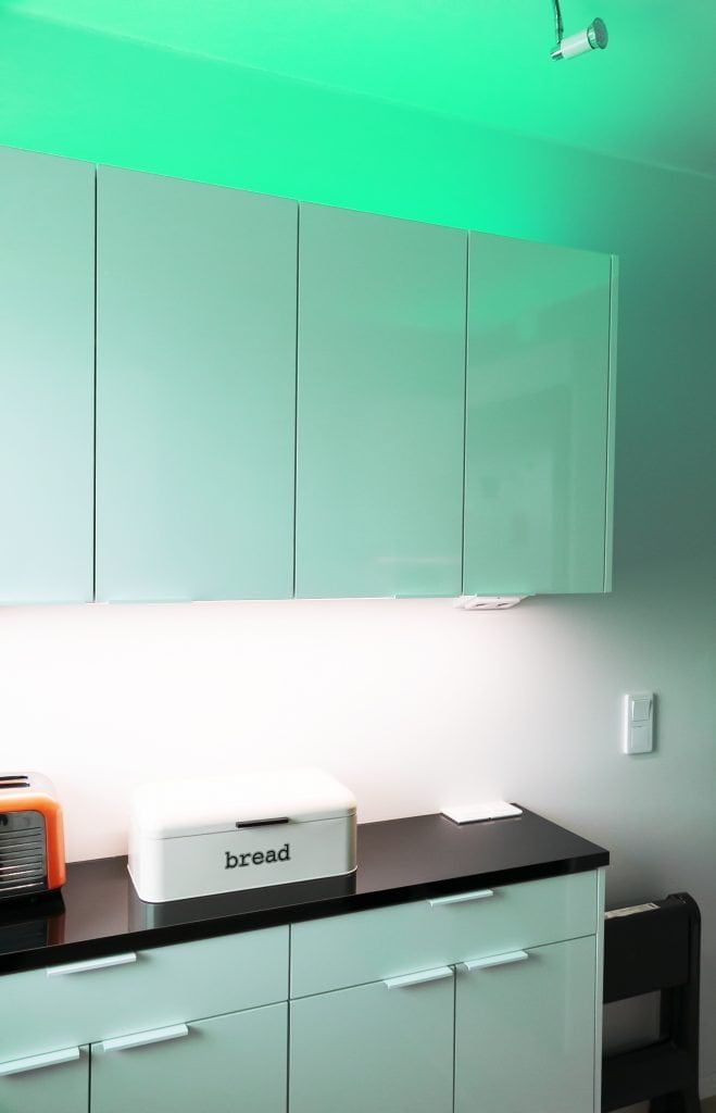 Coordinamento dei colori in cucina con il nastro RGB