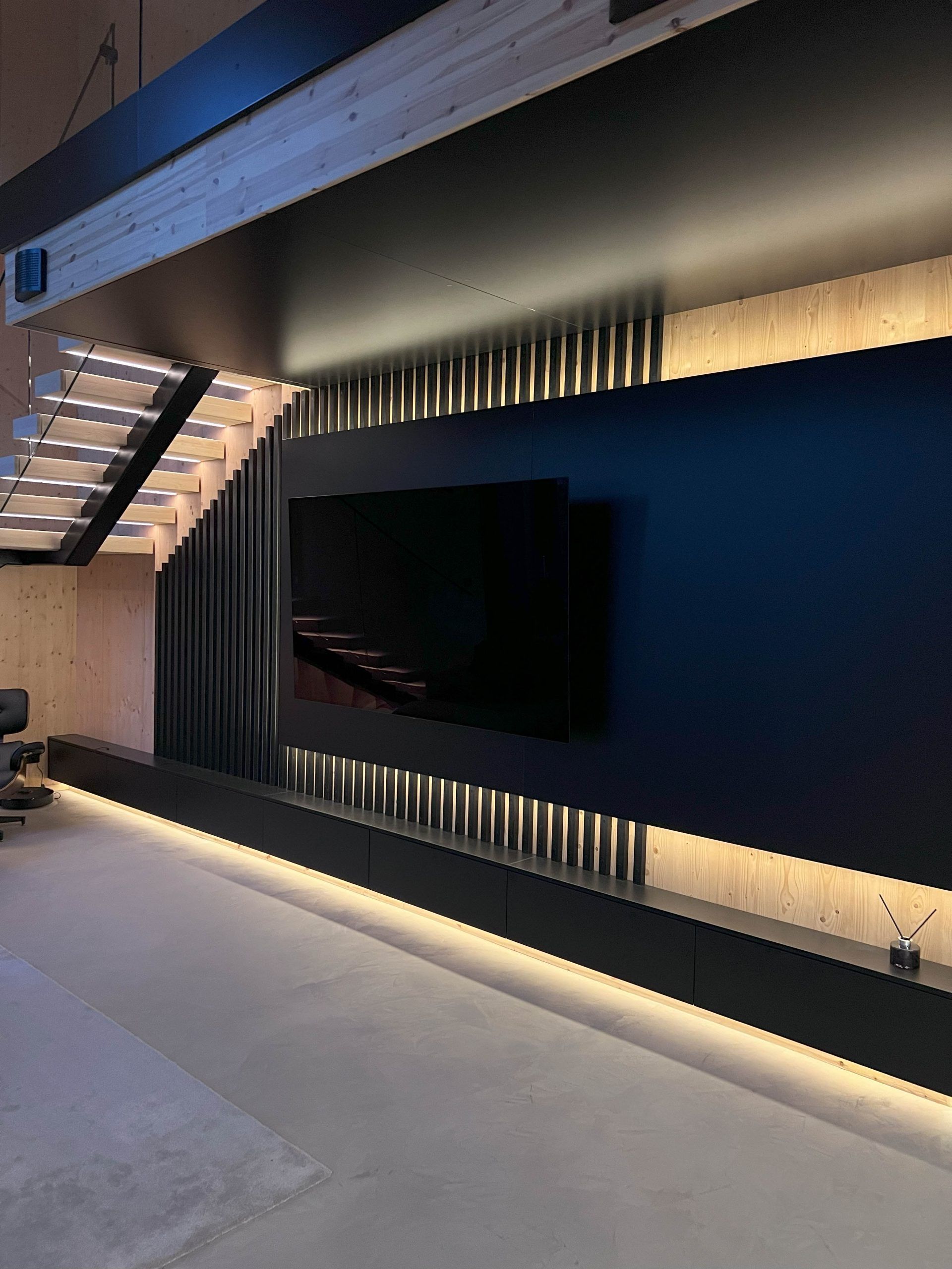 Illuminazione dell\'angolo TV