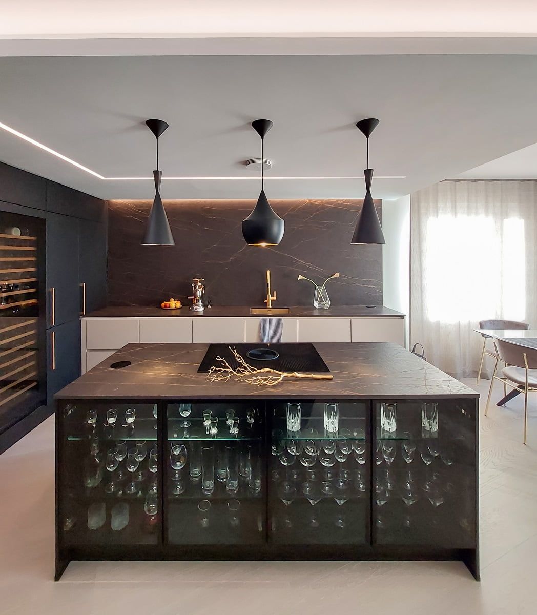 Lo schema di illuminazione della cucina è versatile e armonioso. © LedStore