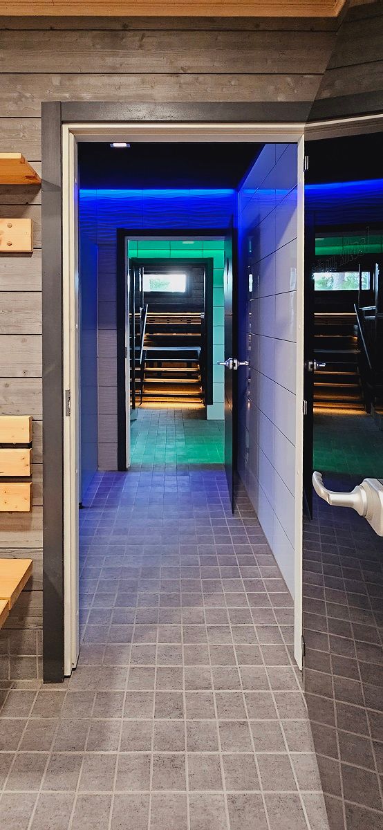 Un nastro LED colorato per ritmare lo spazio e creare un'atmosfera allegra, foto di The Dandelions