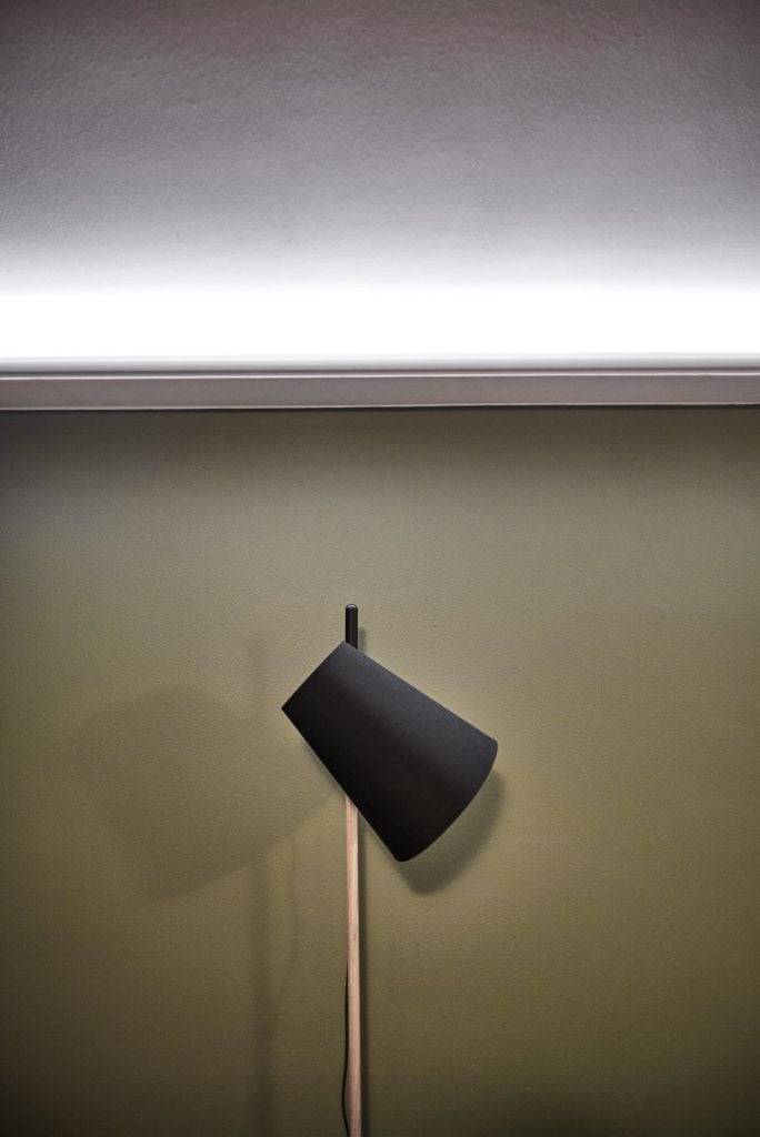 Alttext: "Logo LED STORE con testo bianco su sfondo verde, con "LED STORE" impilato verticalmente in un quadrato bianco.