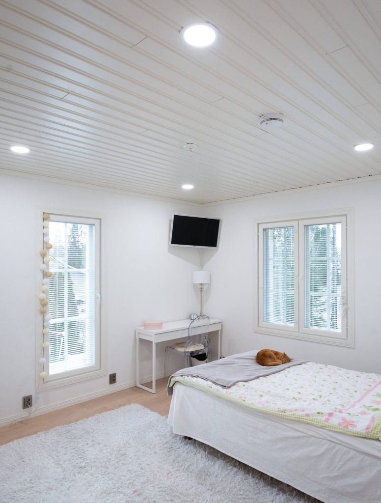 Alt="Testo LED STORE su sfondo bianco su sfondo verde; soluzioni di illuminazione a risparmio energetico