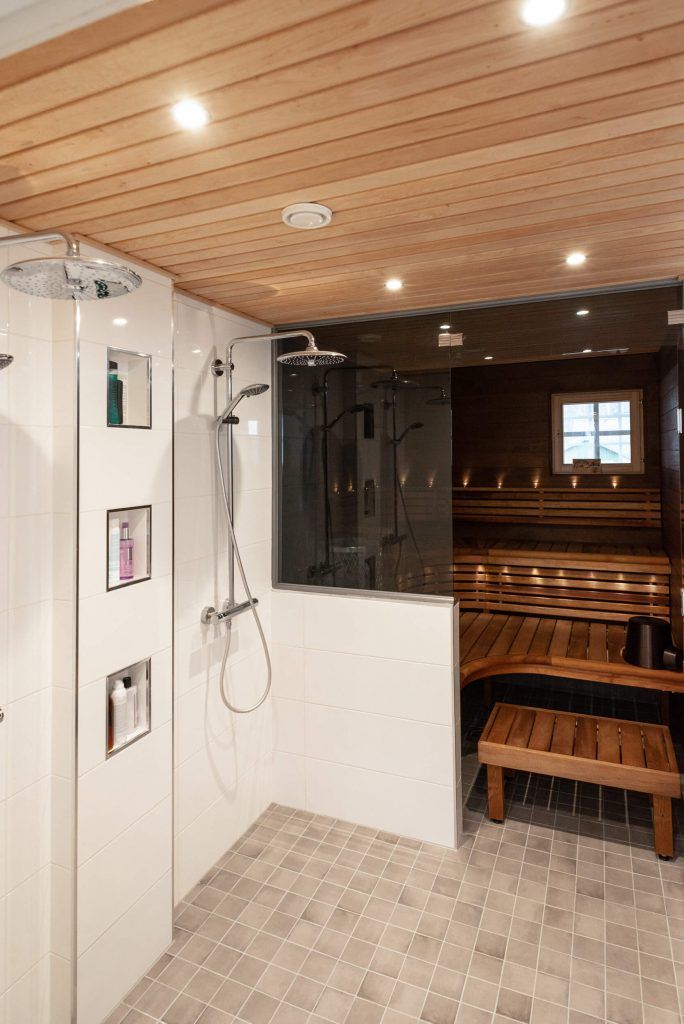 Sfondo verde con un quadrato bianco con il testo "LED STORE" in grassetto maiuscolo.