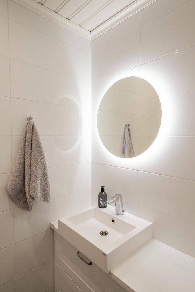 Logo di LED Store su sfondo verde con un quadrato bianco; all'interno del logo il testo sans-serif "LED STORE" in grassetto.