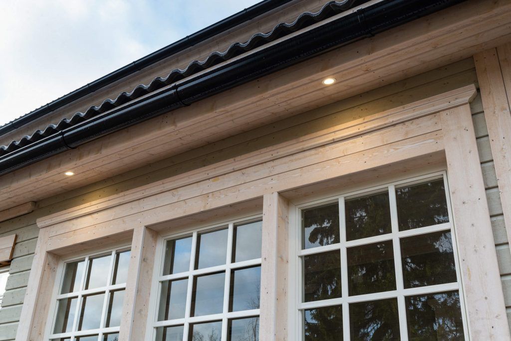 Immagine di un quadrato bianco con la scritta "LED STORE" in grassetto su sfondo verde, che rappresenta il movimento ecologico dell'illuminazione a LED.