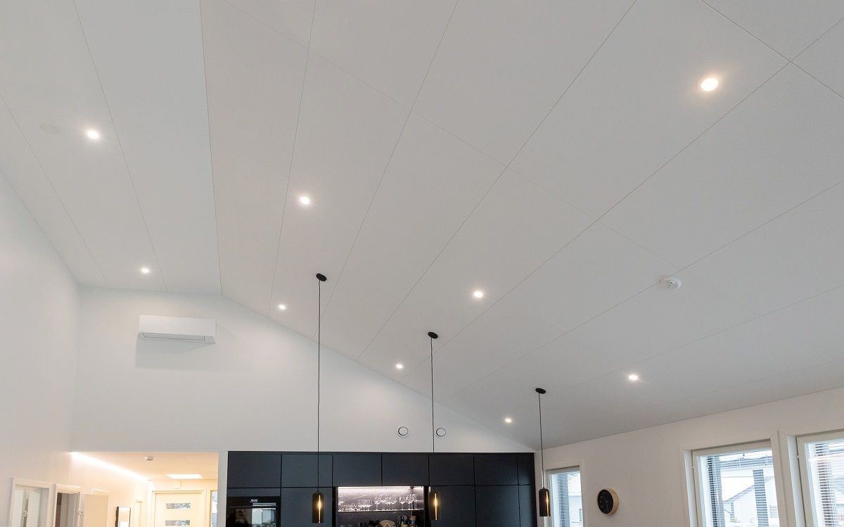 Faretti LED sul soffitto della cucina
