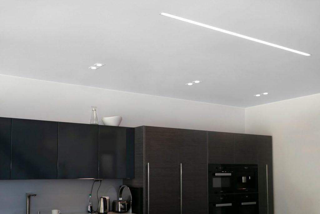 Logo del LED Store su sfondo verde con testo bianco su contorno quadrato, che evidenzia le soluzioni di illuminazione ad alta efficienza energetica.