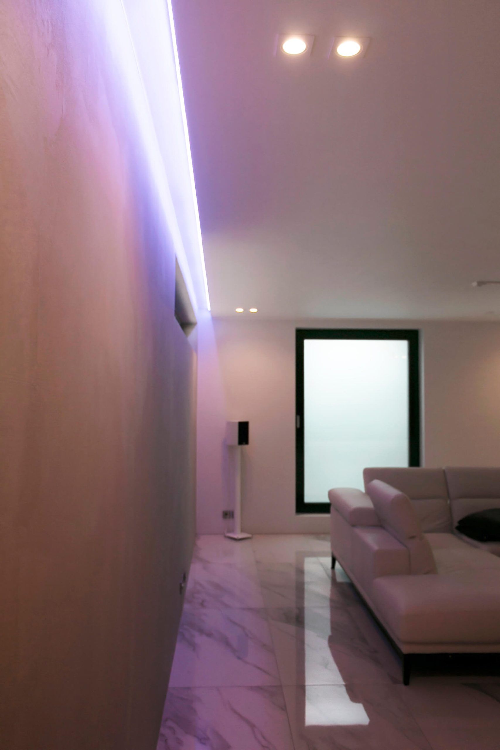 Logo LED Store con "LED STORE" in lettere maiuscole bianche su sfondo verde e il contorno di un quadrato bianco.