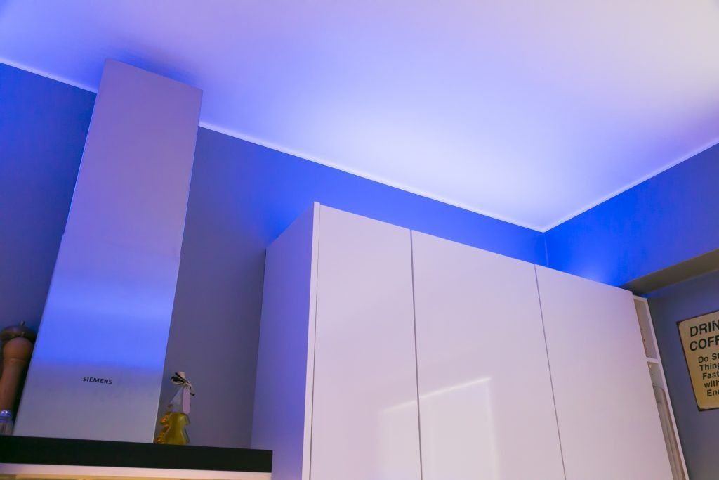 Logo LED Store su sfondo verde con la scritta "LED STORE" in grassetto al centro di un quadrato bianco.