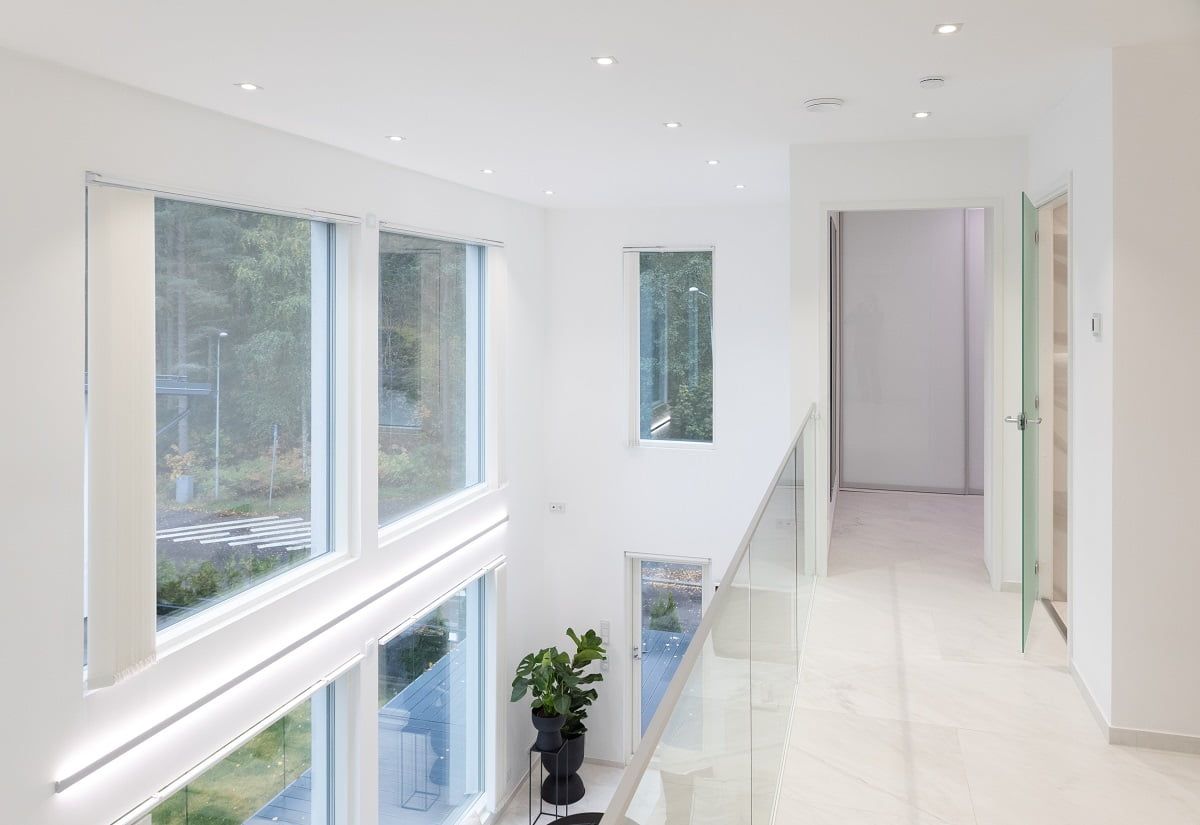 Quadrato bianco con testo bianco "LED STORE" su sfondo verde, che mette in evidenza i nostri prodotti di illuminazione a LED ad alta efficienza energetica.