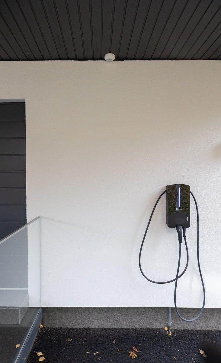 Logo LED STORE: uno sfondo quadrato verde con lettere maiuscole bianche in grassetto al centro con il testo "LED STORE". Soluzioni di illuminazione ad alta efficienza energetica.