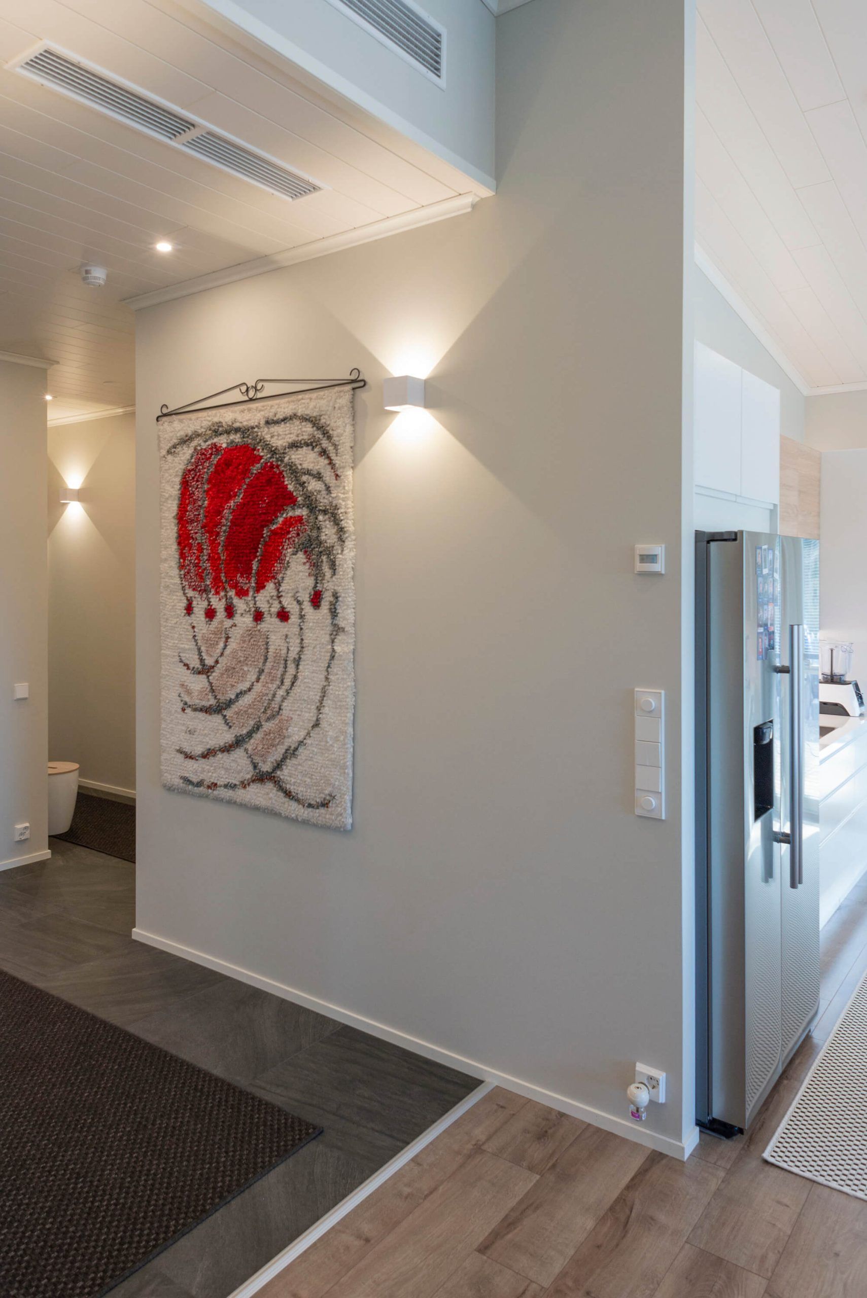 Su sfondo verde, un quadrato bianco con il testo "LED STORE" in grassetto, che evidenzia il marchio del negozio di illuminazione a LED.