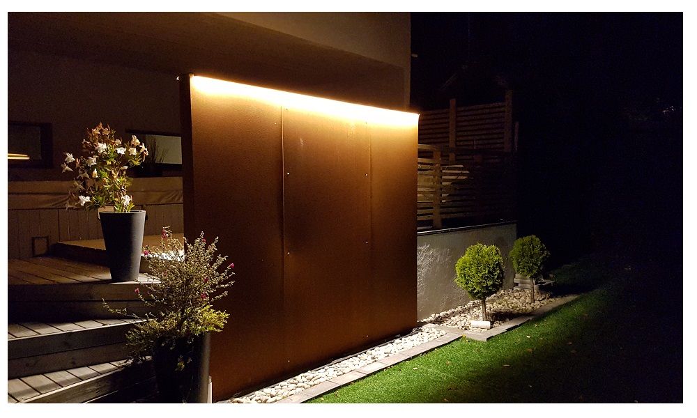 Led-ribbon-come-estero-Floodfall-in-the-dark