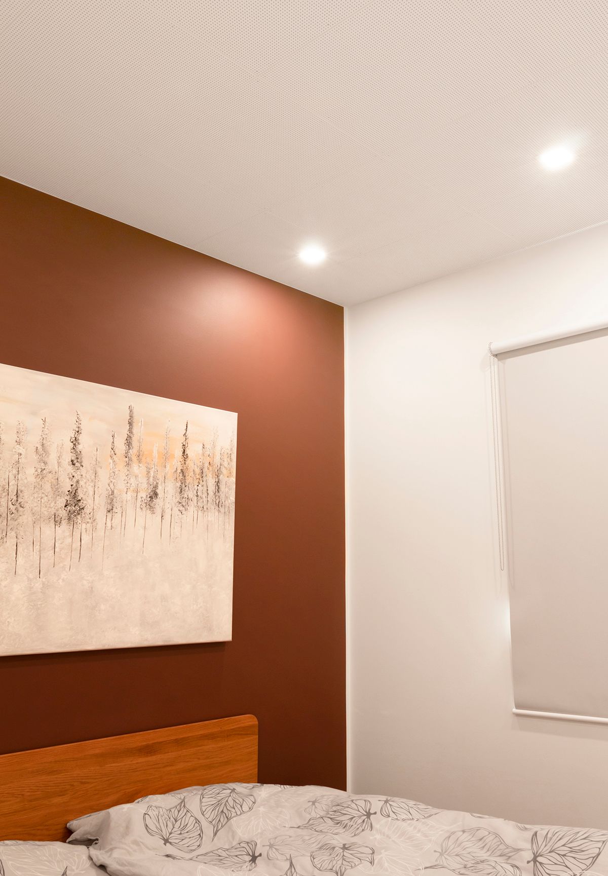 Logo del negozio di illuminazione a LED: sfondo verde, contorno quadrato bianco, testo "LED STORE" al centro per sottolineare le soluzioni di illuminazione ecologiche.