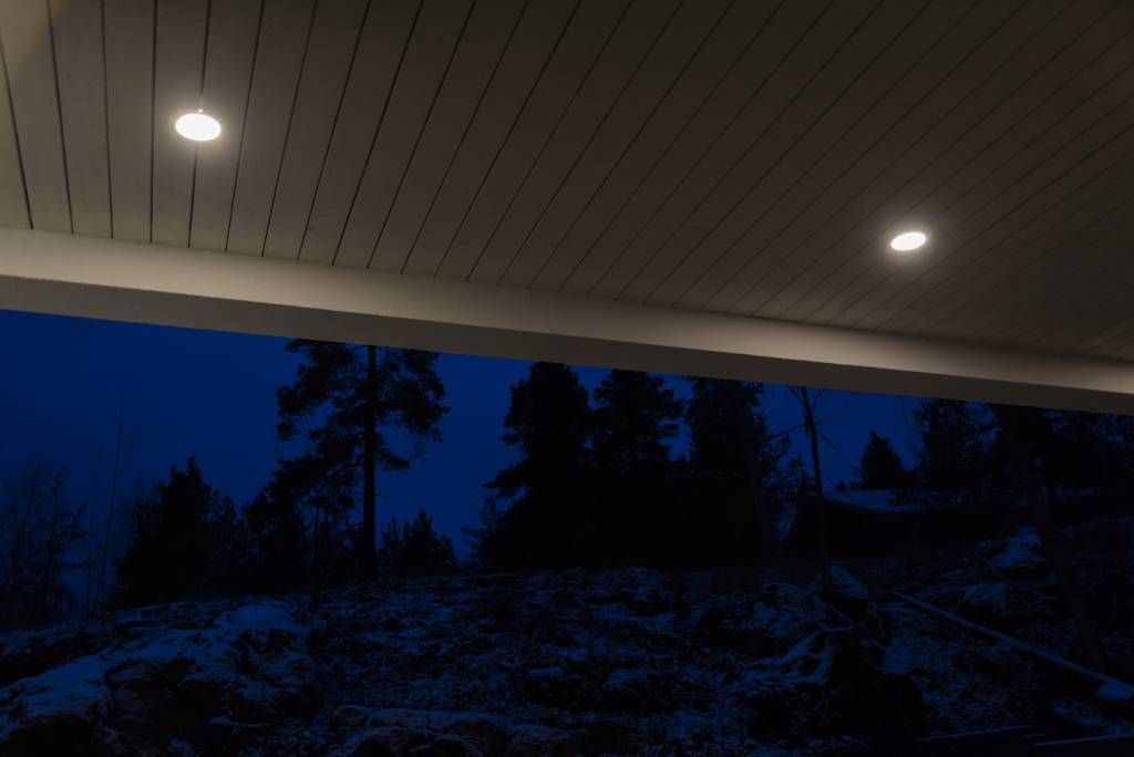 Plafond 160 nella pensilina. © LedStore