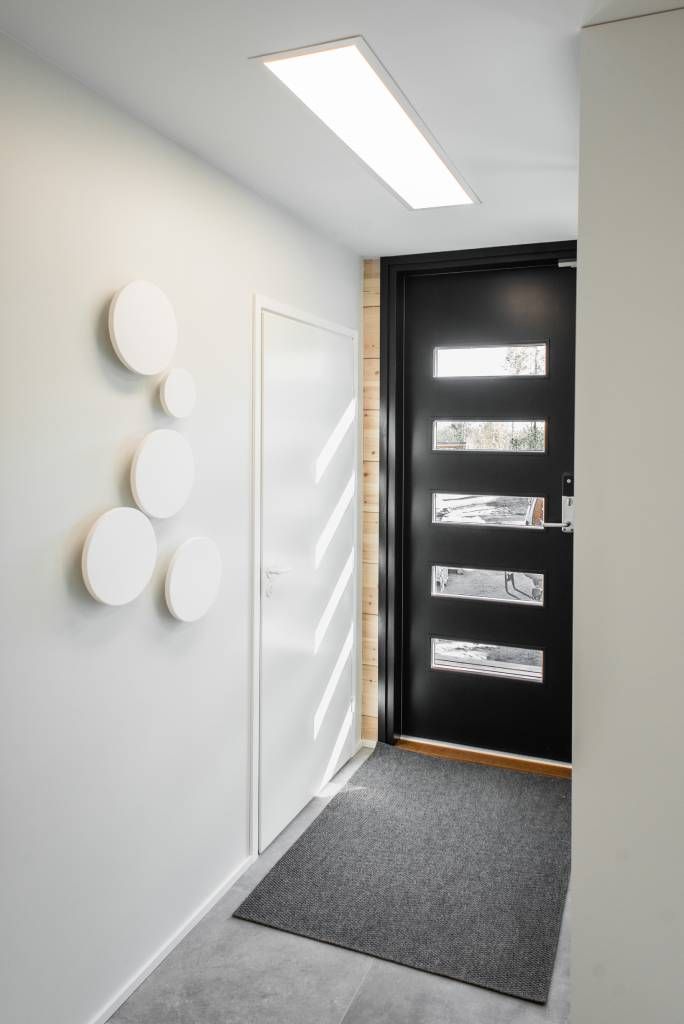 Testo alternativo ottimizzato SEO: 'Logo LED STORE su sfondo verde, quadrato bianco con testo bianco in grassetto "LED STORE" al centro per il branding del negozio di illuminazione online.