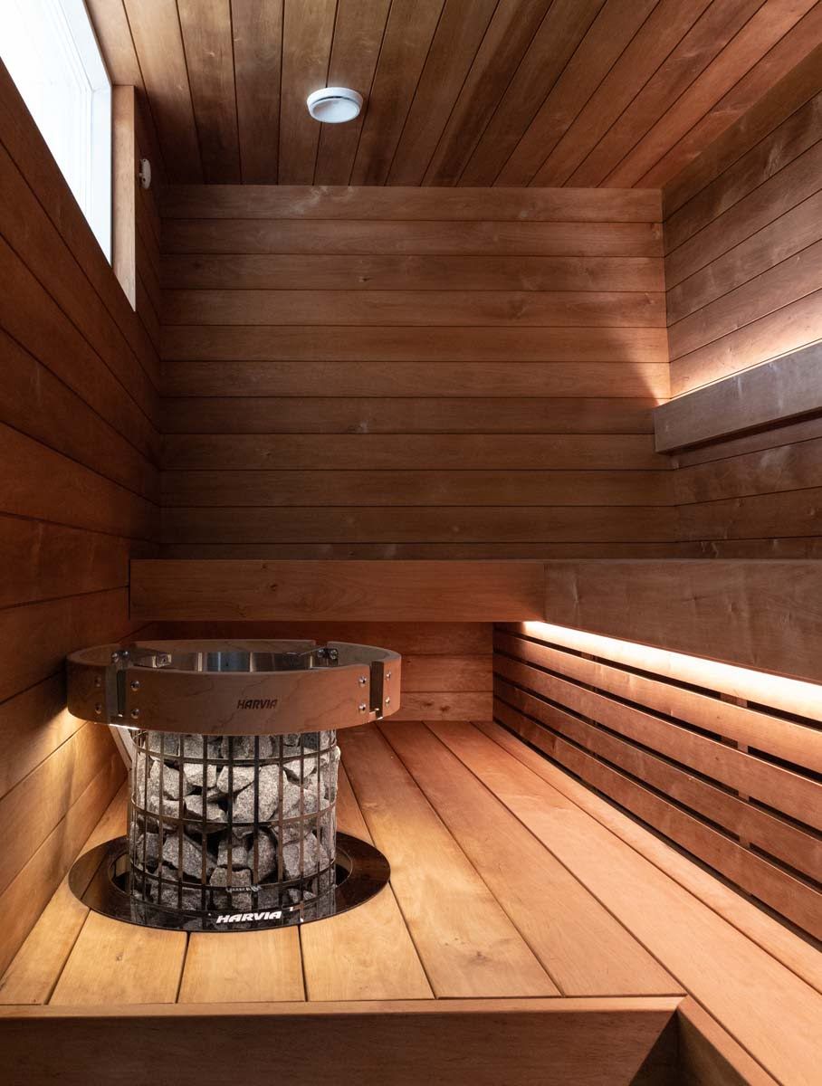 Logo del negozio di LED su uno sfondo verde brillante con la scritta "LED STORE" in grassetto bianco che rappresenta le soluzioni di illuminazione ad alta efficienza energetica.