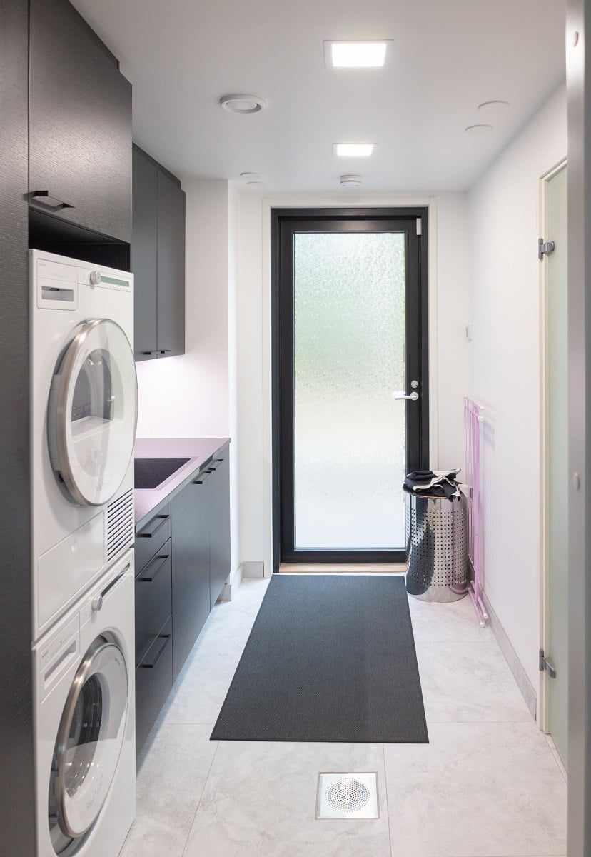 Nel ripostiglio, i faretti Paneeli200 offrono un fresco effetto di sovrailluminazione. ©LedStore