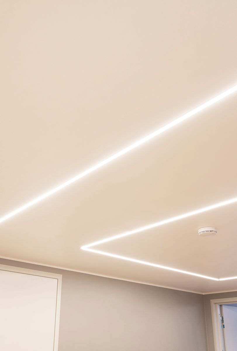 Logo del negozio di illuminazione a LED su sfondo verde con la scritta "LED STORE" in lettere maiuscole bianche in grassetto all'interno di un quadrato bianco al centro.