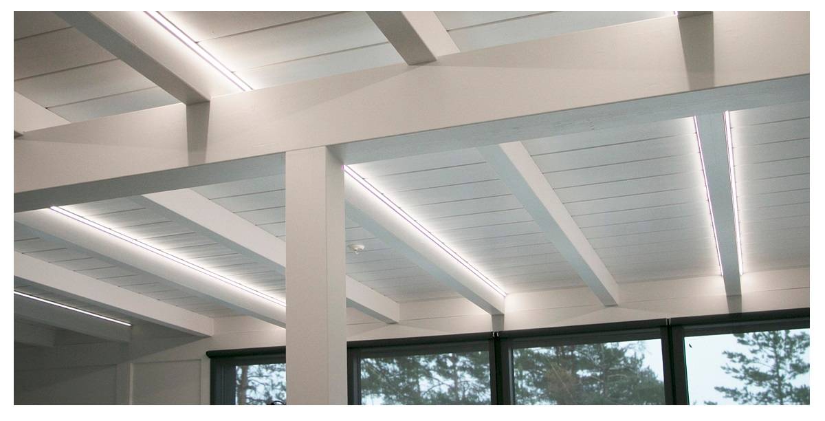 10 consigli per l'illuminazione del soggiorno Striscia led sul soffitto Scala LedStore.fi