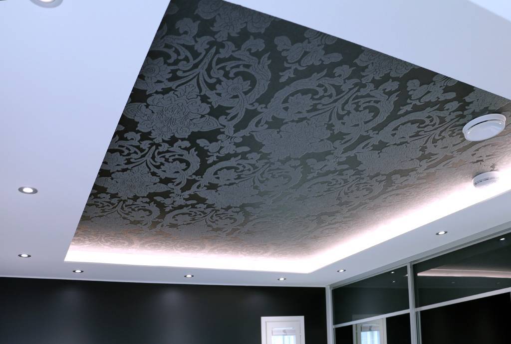 Atmosfera con luce a led su carta da parati nera