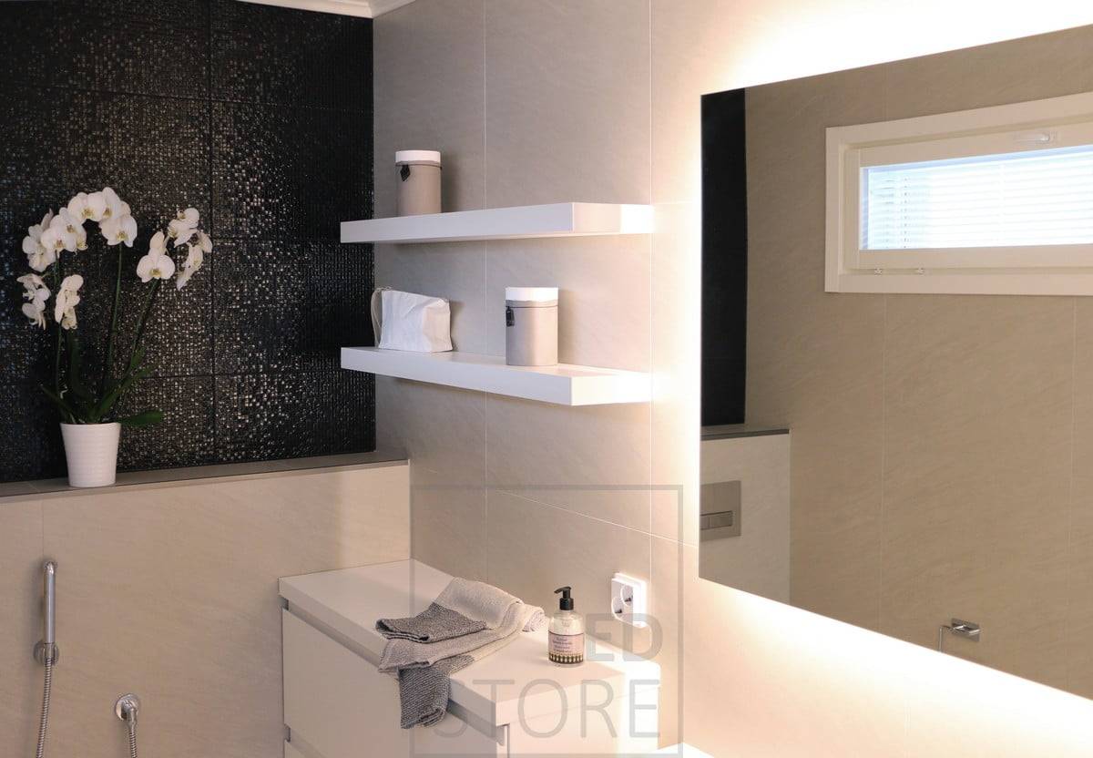 Luce indiretta e d'atmosfera per il bagno Un grande specchio luminoso. Ledstore.fi