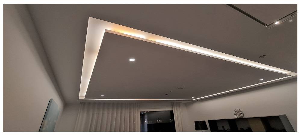 Perché la striscia LED ha bisogno di un profilo in alluminio? Perché altrimenti la striscia LED potrebbe cambiare colore quando viene riscaldata.