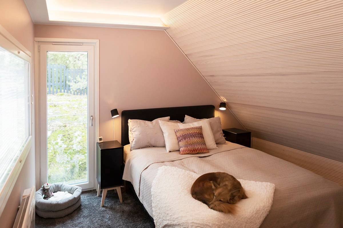 10 consigli per l'illuminazione della camera da letto. Illuminazione versatile per la camera da letto