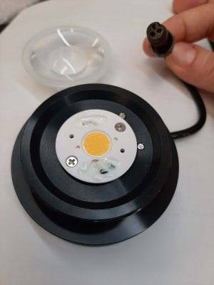 Faretto a temperatura di colore regolabile con circuito LED multifunzione