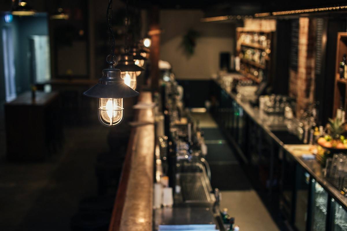 Oscuramento a led per creare atmosfera. Immagine da Pexels