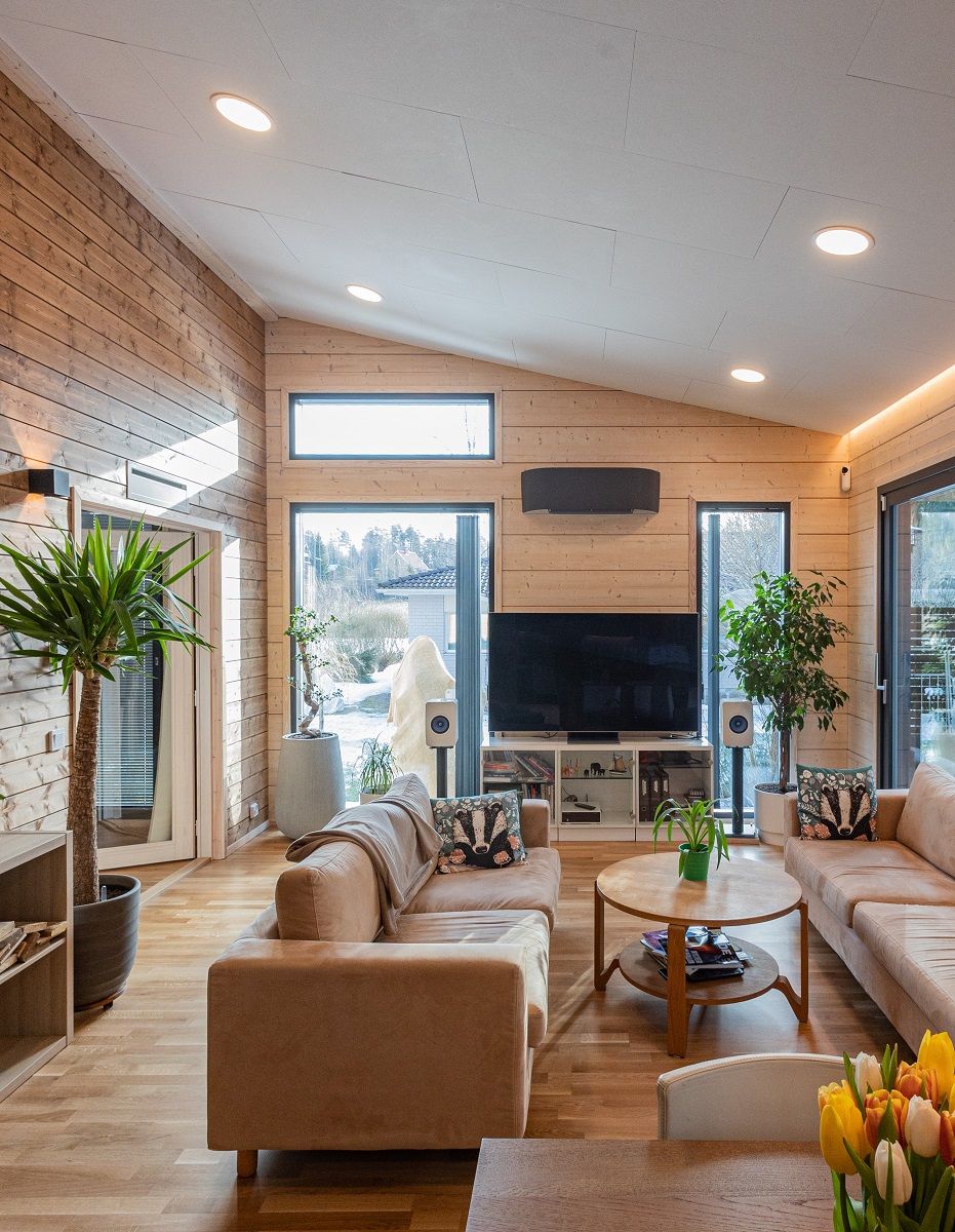 Gli apparecchi a pannello hanno la potenza necessaria per illuminare anche gli spazi più alti.