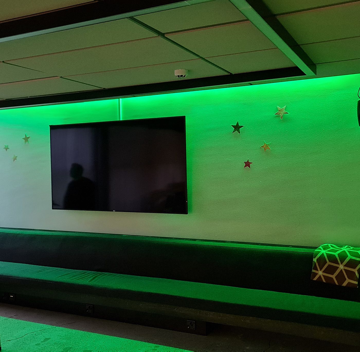 Tapiola Church Illuminazione RGB di ledstore.fi